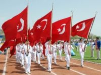 Afyonkarahisar Valisi İrfan Balkanlıoğlu, kutlamaları vasat buldu.