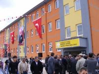 Eroğlu, Battal Aygün Anadolu Öğretmen Lisesi'nin açılışını yaptı.