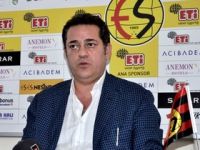 Eskişehirspor, sözleşmeleri askıya aldı.