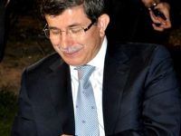 Davutoğlu, Somali’ye yardım için SMS gönderdi