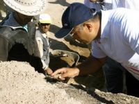 Vali Çiftçi, Seyitömer Höyüğü'nde inceleme yaptı